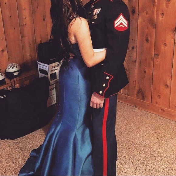 Blue ball gown/ prom dress - Picture 2 of 5